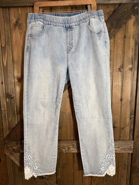 Crochet-Hem Ankle Jeans in Light Blue for Women